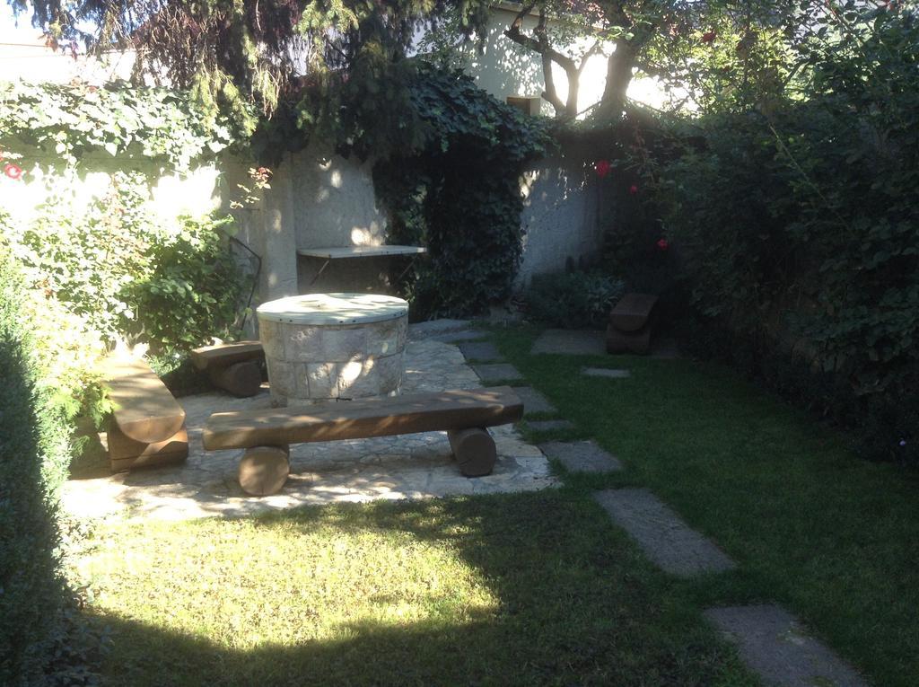 Agria Retur Vendeghaz Hotel Eger Exterior photo